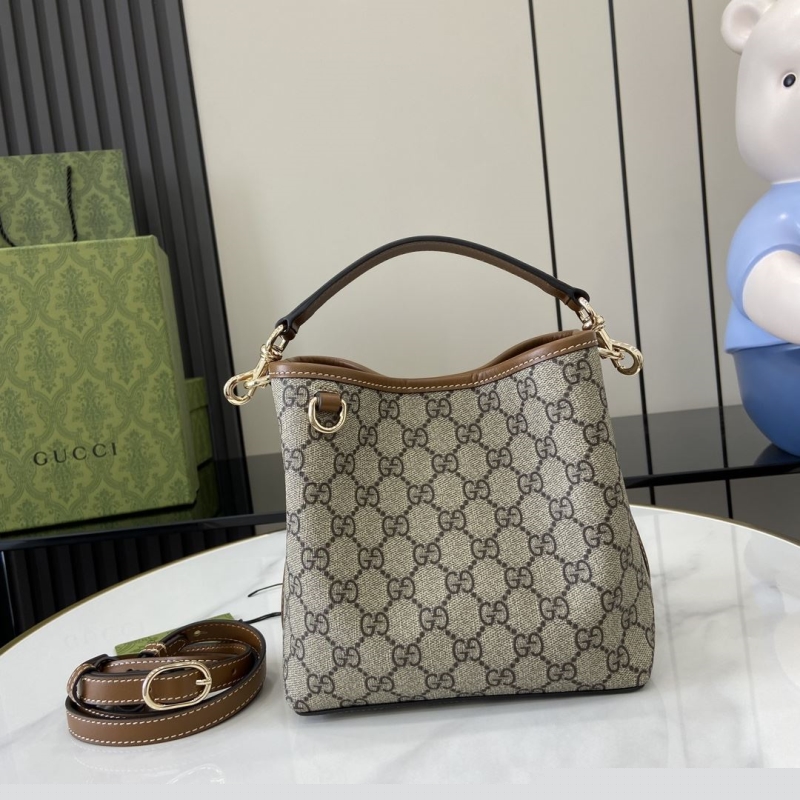 G*u*i bucket bags